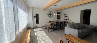 Renovated house 4 bedrooms, 100m² terrace, max 8 people