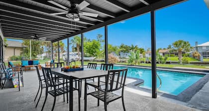 Port Charlotte Paradise - Gorgeous Waterfront Views!