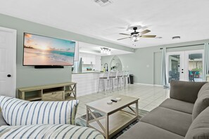 Una Smart TV, una oficina
