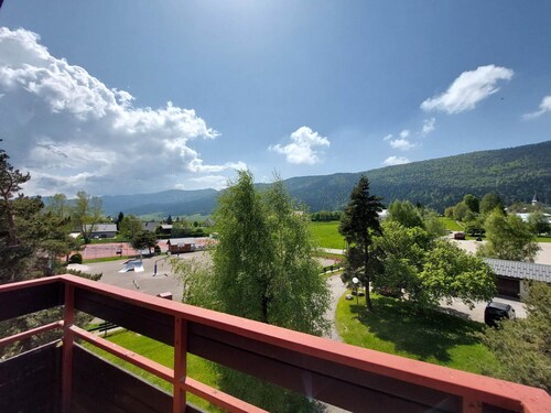 Beautiful duplex for 6, slopeside with parking