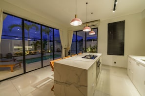 Fridge, microwave, stovetop, cookware/dishes/utensils