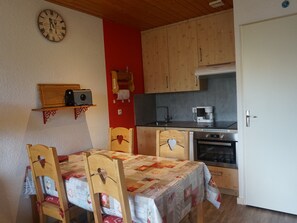Frigorifero, microonde, forno, lavastoviglie