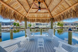 Terrace/patio - Villa Escape - brand new, with pool and spa, on water with gulf access (Cape Coral)