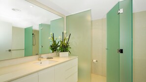 Bathtub
