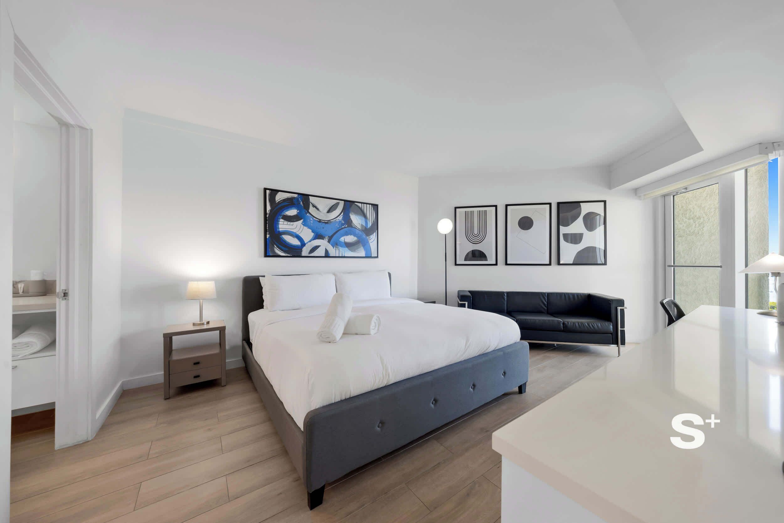 1 Schlafzimmer, Schreibtisch, Bügeleisen/Bügelbrett, Reisekinderbett