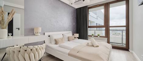 1 bedroom, desk, iron/ironing board, WiFi