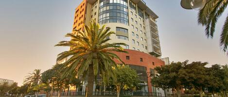 Apartment (2 Bedrooms) | Front of property