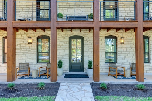Three Dog Ranch - Pool, Game Room & Sleeps 18