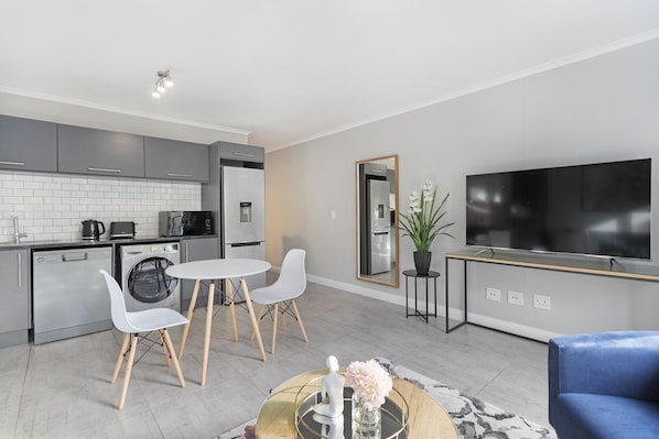 Apartment (1 Bedroom) | Interior