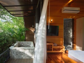 Suite Villa Outdoor Jacuzzi | Materassi Tempur-Pedic, minibar con snack e bevande gratuite