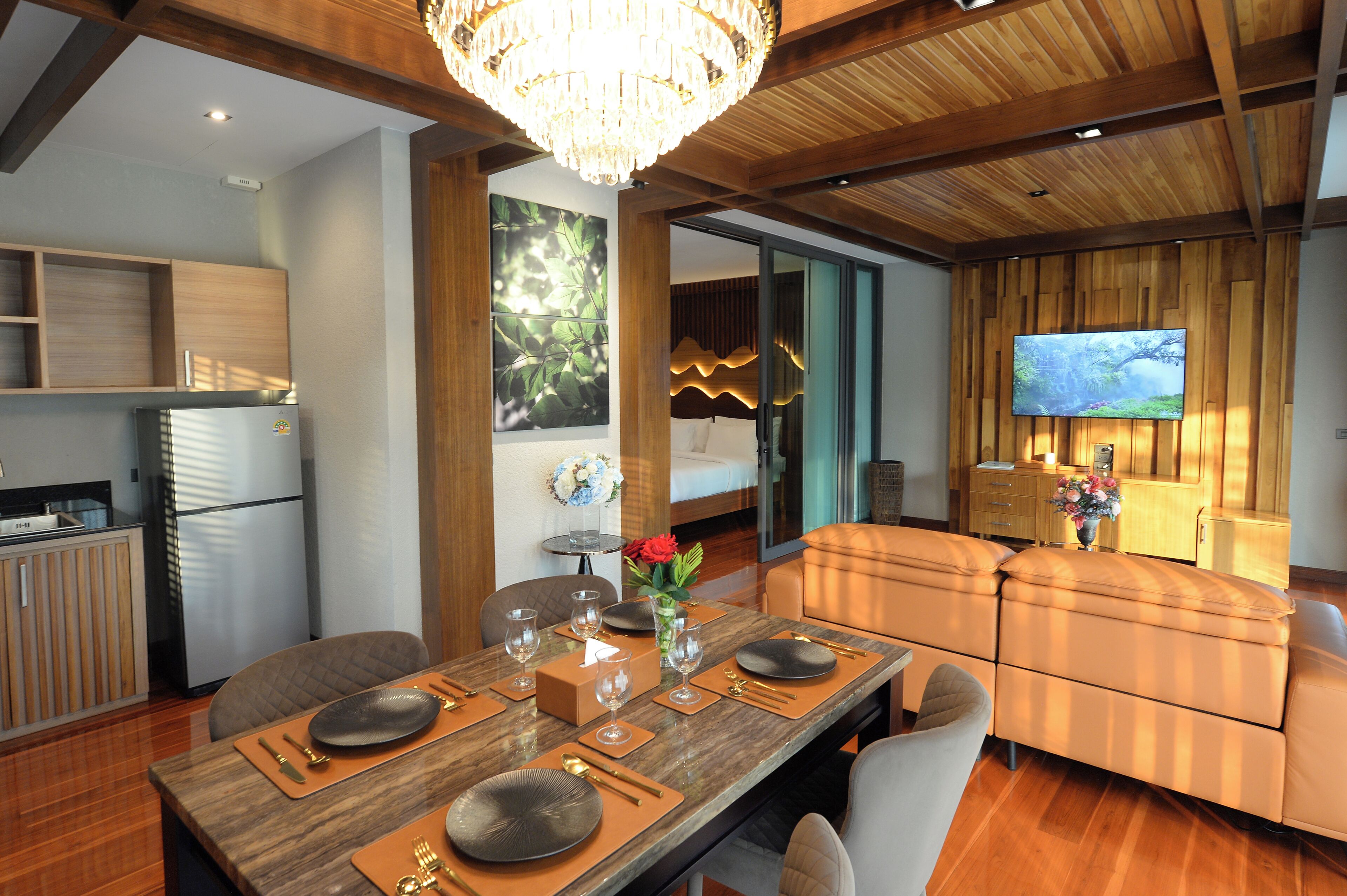 Tempur-Pedic beds, free minibar, in-room safe, blackout drapes