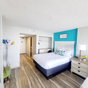 Desk, iron/ironing board, WiFi, bed sheets - Bluetique Oceanfront Studio (Myrtle Beach)