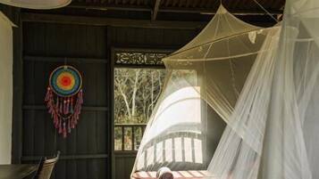 Individually decorated, individually furnished, bed sheets