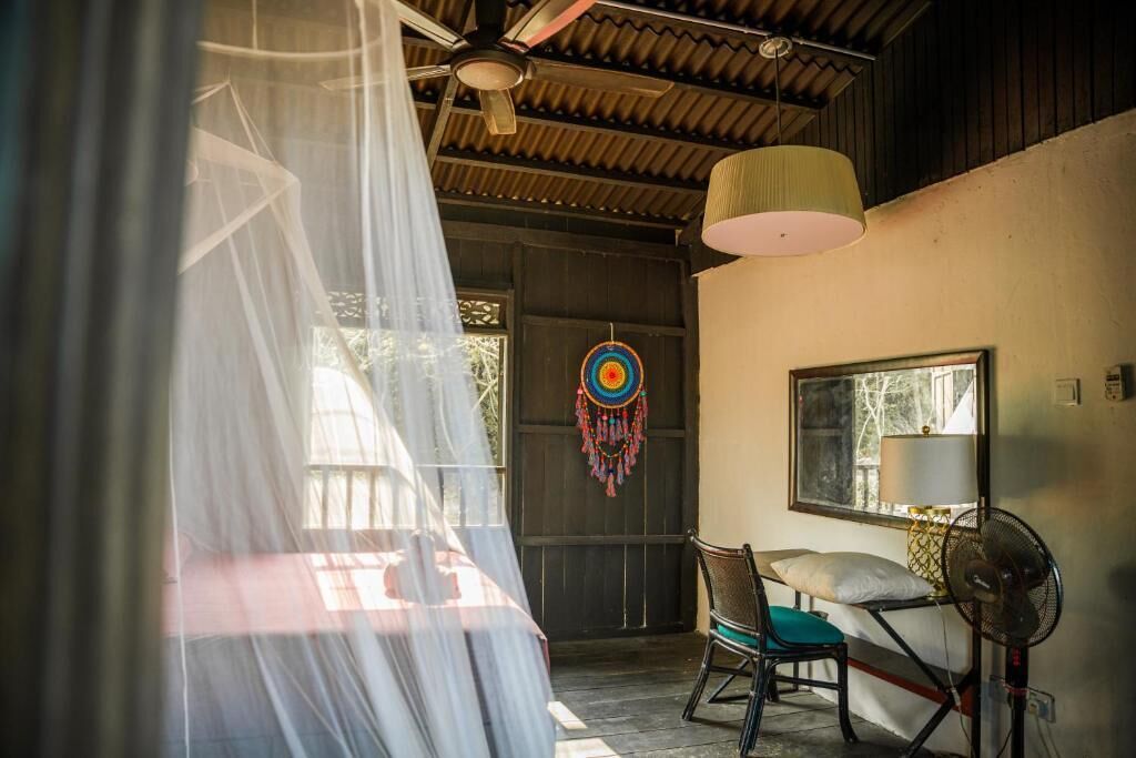 Individually decorated, individually furnished, bed sheets