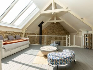 5 Schlafzimmer, Bügeleisen/Bügelbrett, WLAN