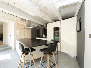 Fridge, microwave, oven, dishwasher - La Gentilhommière by Interhome (Le Tronchet)