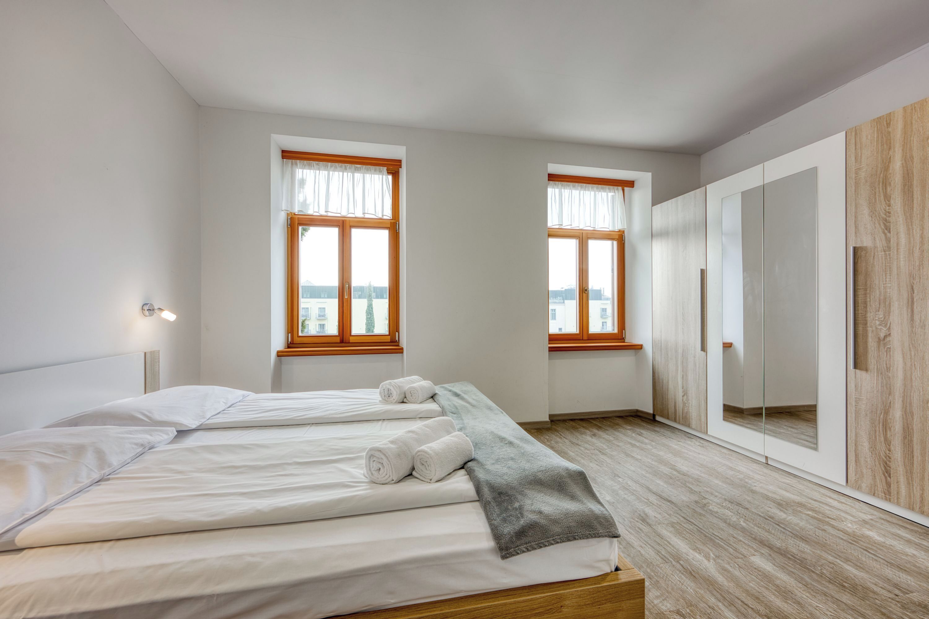 3 bedrooms, in-room safe, laptop workspace, free WiFi