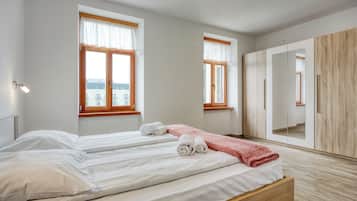 3 chambres, coffres-forts dans les chambres