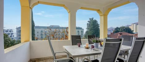 Family Apartment, Multiple Bedrooms, Mountainside (Villa Roma Portorose - 3 Balcony) | Outdoor dining