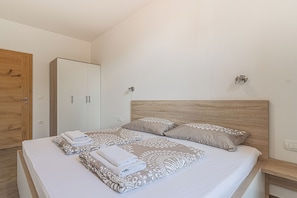 2 bedrooms, free WiFi, bed sheets