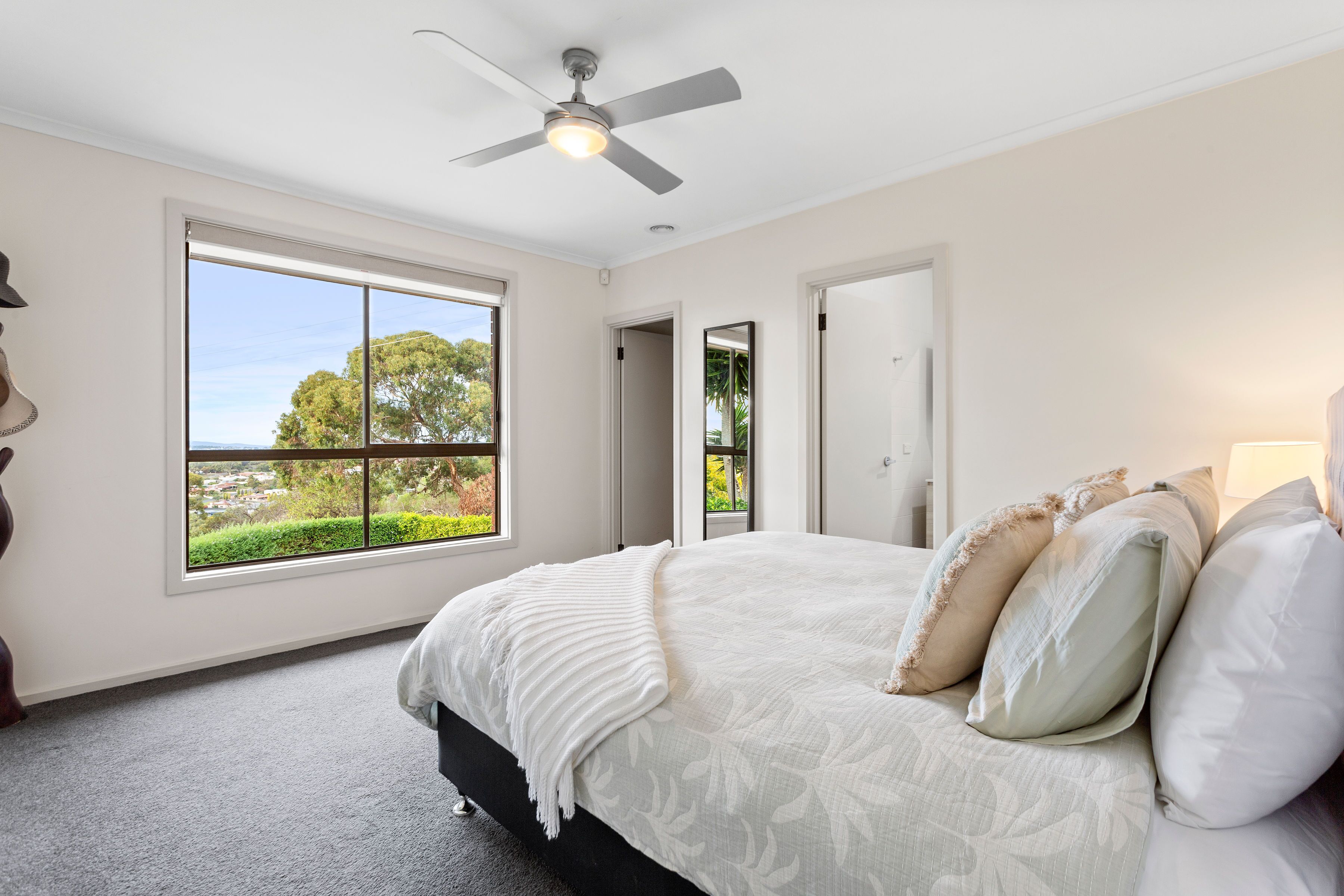 3 bedrooms, in-room safe, iron/ironing board, free WiFi