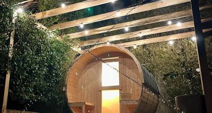 Valley View | 3BR Home · Sauna, Fire Pit, Pizza Oven, Kids Playset & Views