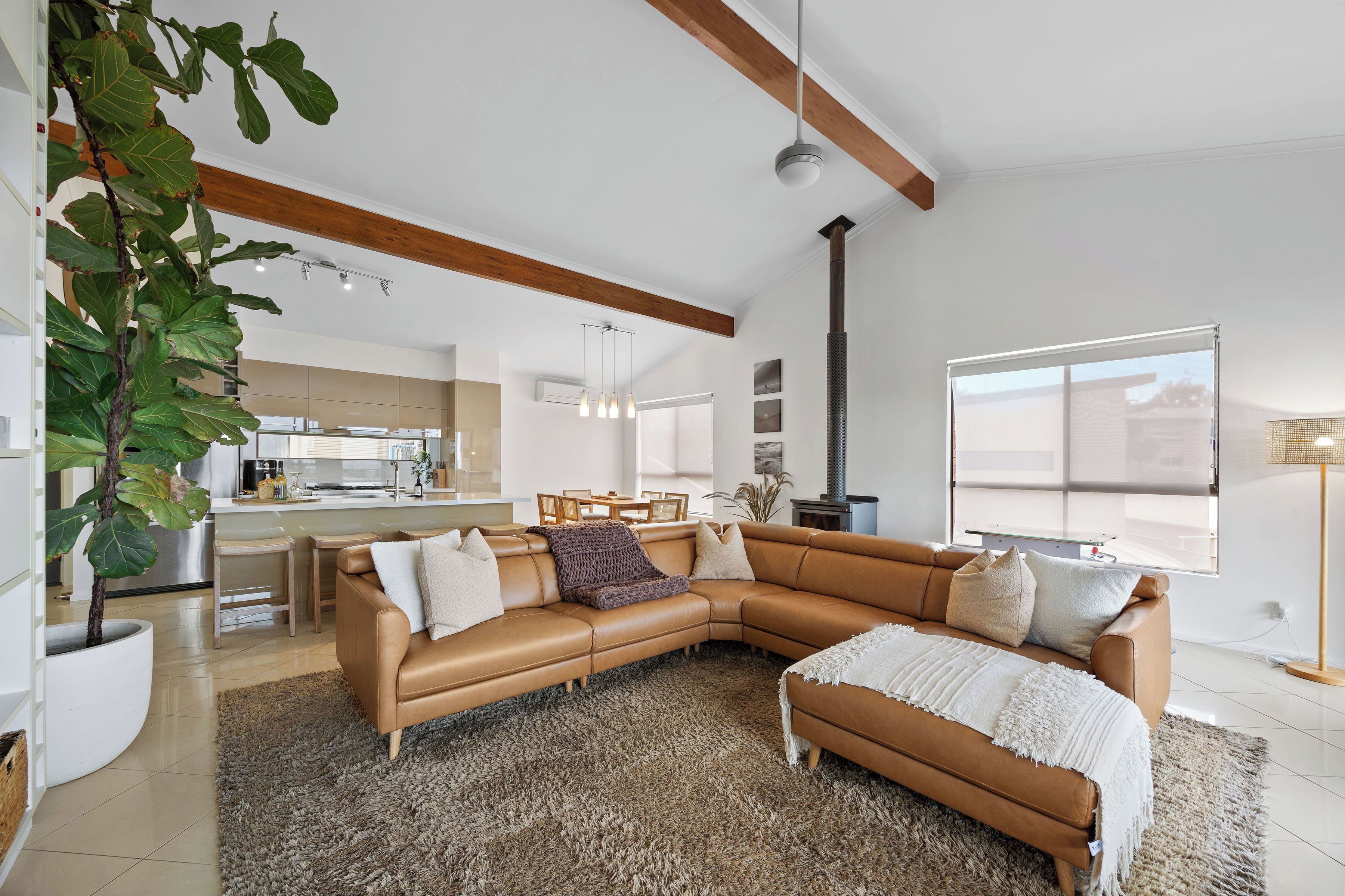 Valley View | 3br Home · Sauna, Fire Pit, Pizza Oven, Kids Playset & Views - Boston