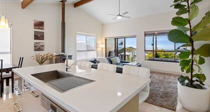 Barrel Sauna, Wood-fired pizza Oven, Bay Views, Fire pit, Play Set, Pet Friendly