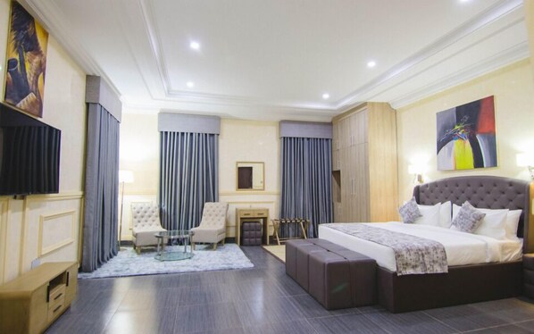 Luxury Single Room, City View | Premium bedding, down duvets, in-room safe, desk - BON Hotel Asokoro Residence (Abuja)