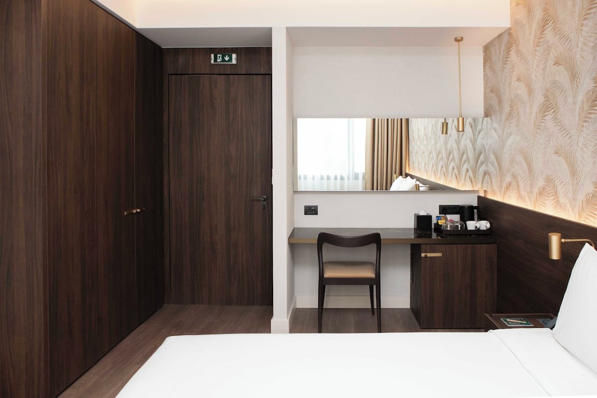 Standaard kamer (Accessible) | 1 slaapkamer, Italiaanse Frette-lakens, luxe beddengoed