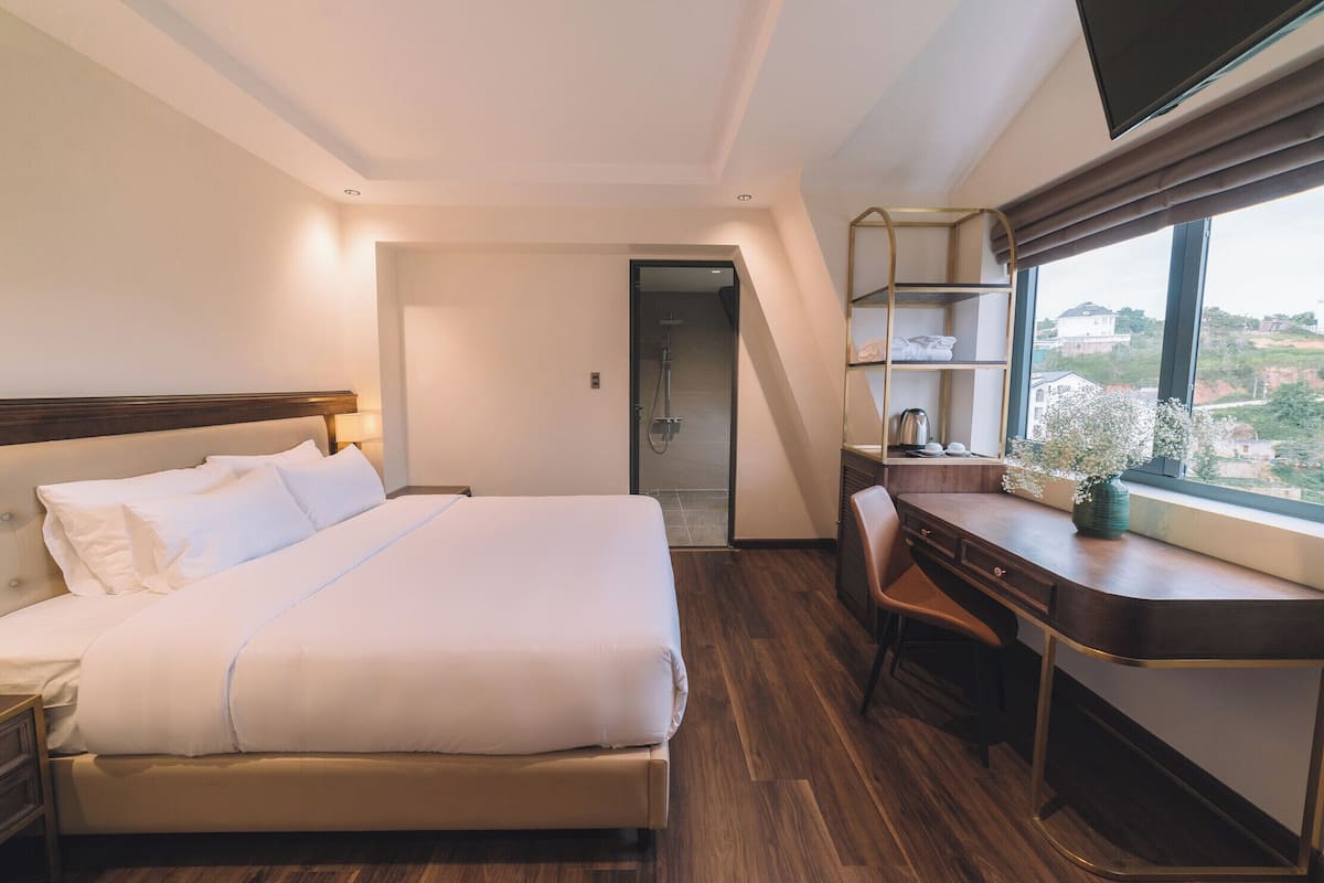 Colchones con pillow-top, minibar y escritorio