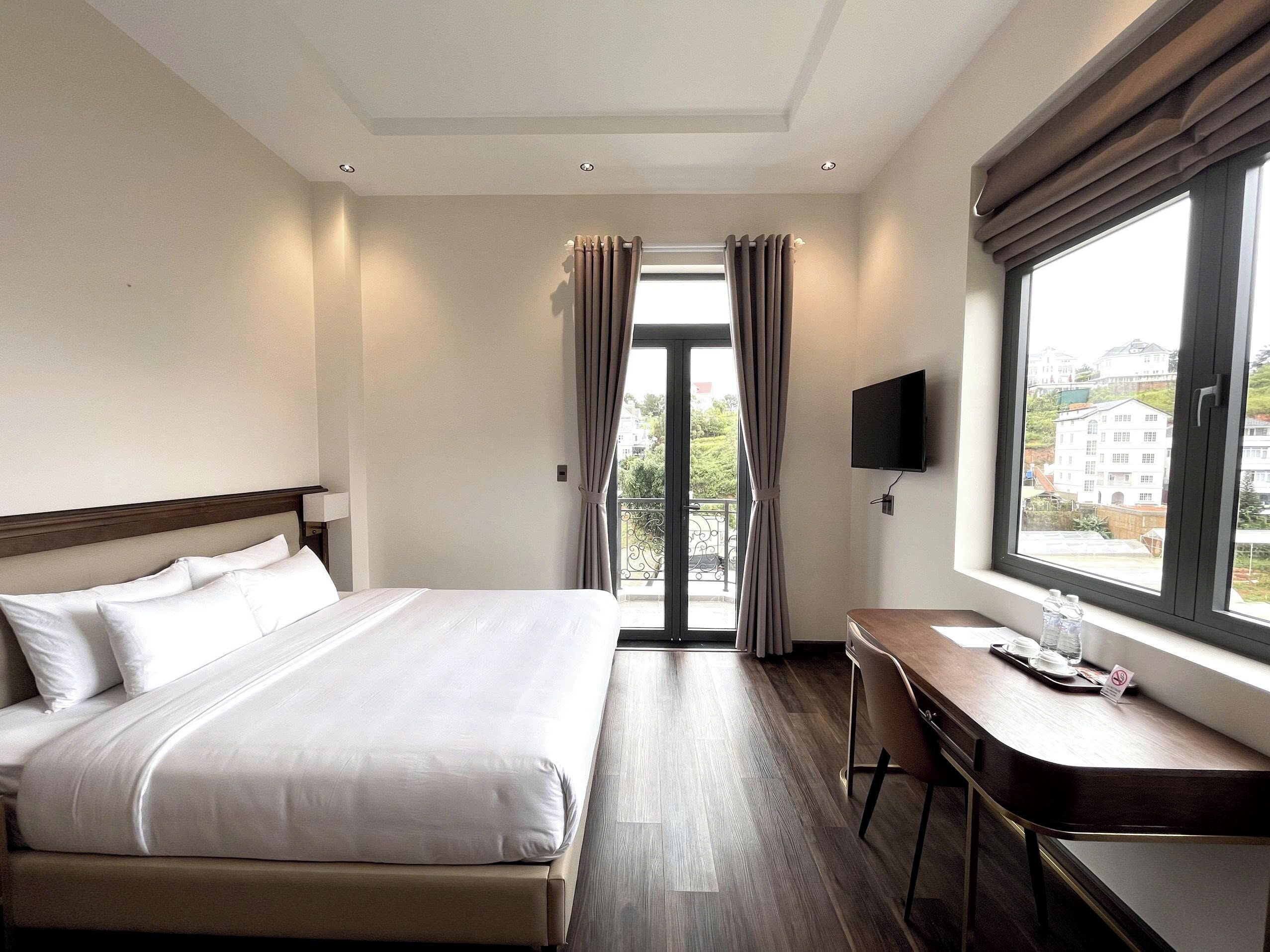 Double Room, Balcony, Valley View | Pillowtop beds, minibar, desk, laptop workspace