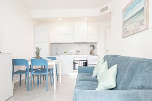 Living area - LUXURY 3B - Porto - Piscina - Jacuzzi (Santo Stefano al Mare)