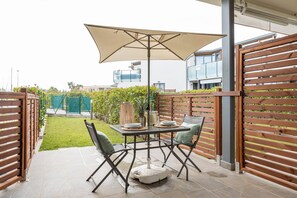 Outdoor dining - LUXURY 3B - Porto - Piscina - Jacuzzi (Santo Stefano al Mare)