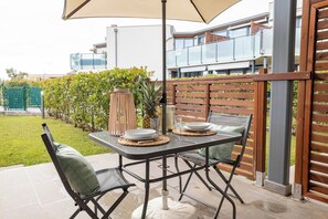 Outdoor dining - LUXURY 3B - Porto - Piscina - Jacuzzi (Santo Stefano al Mare)