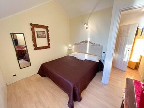 1 camera, Wi-Fi, lenzuola