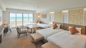 Superior Twin Room, Non Smoking | In-room safe, desk, laptop workspace, soundproofing
