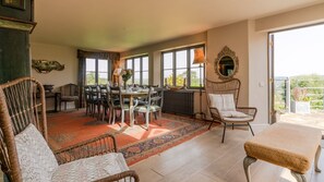 TV, peis og DVD-spiller