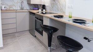 Private kitchen - Brand Urban Getaway in Megaro Mousikis (Athens)