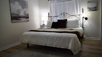 3 dormitoris, planxa i posts de planxar, wifi i roba de llit