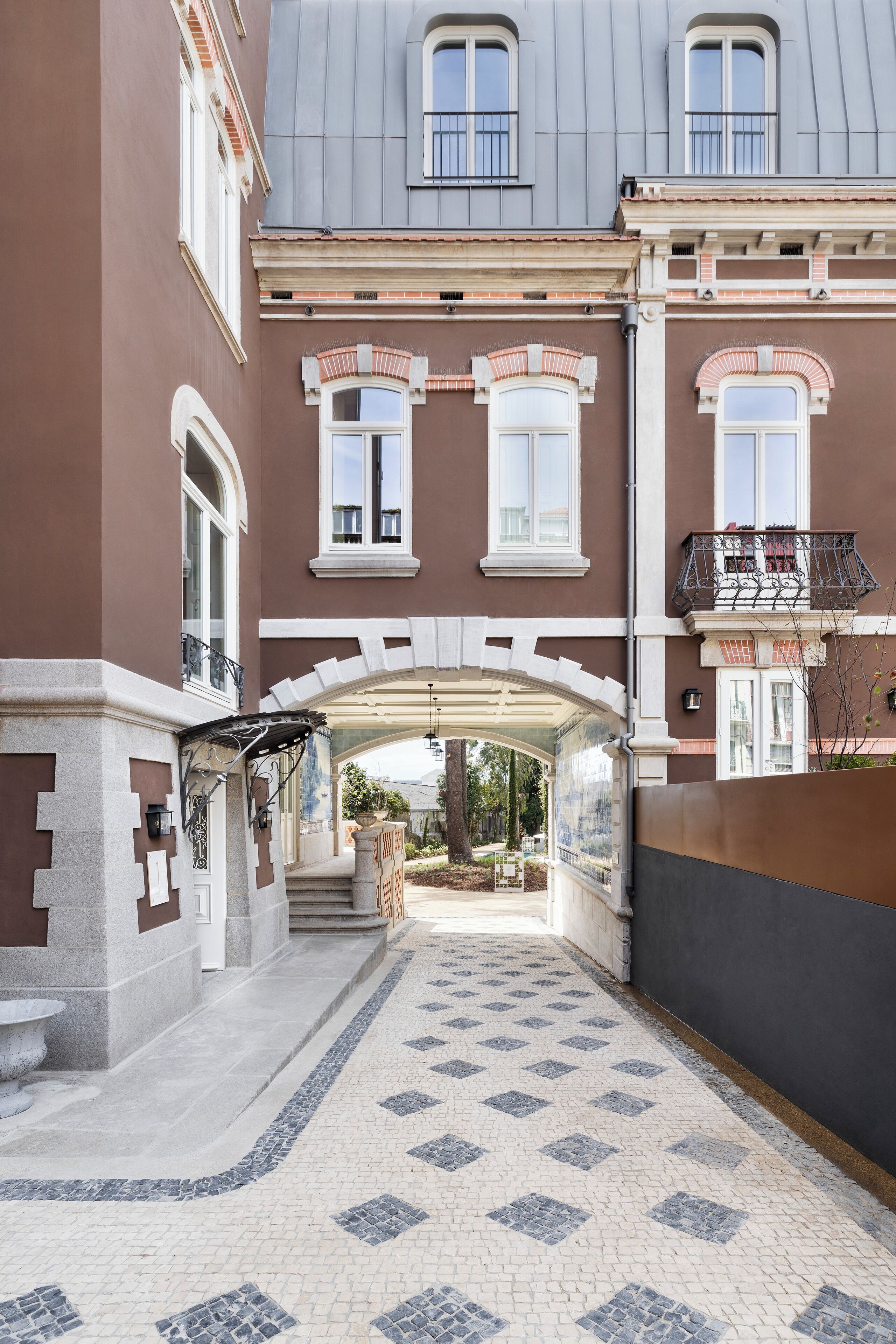 مدخل المنشأة