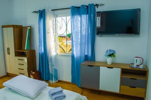 Room, 1 Bedroom, Smoking | Room amenity