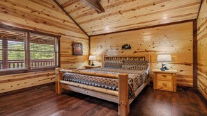 8 bedrooms, iron/ironing board, free WiFi, bed sheets