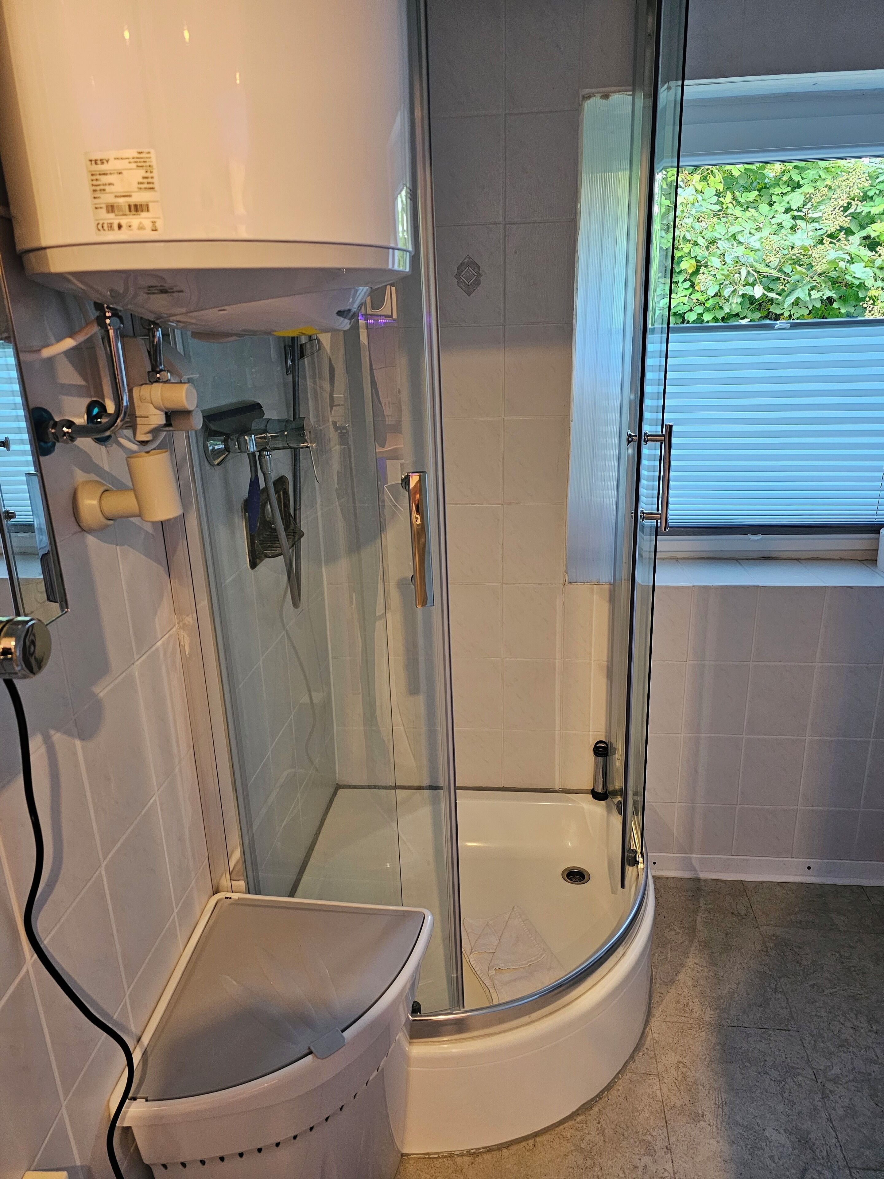 Dusche, Toilettenpapier