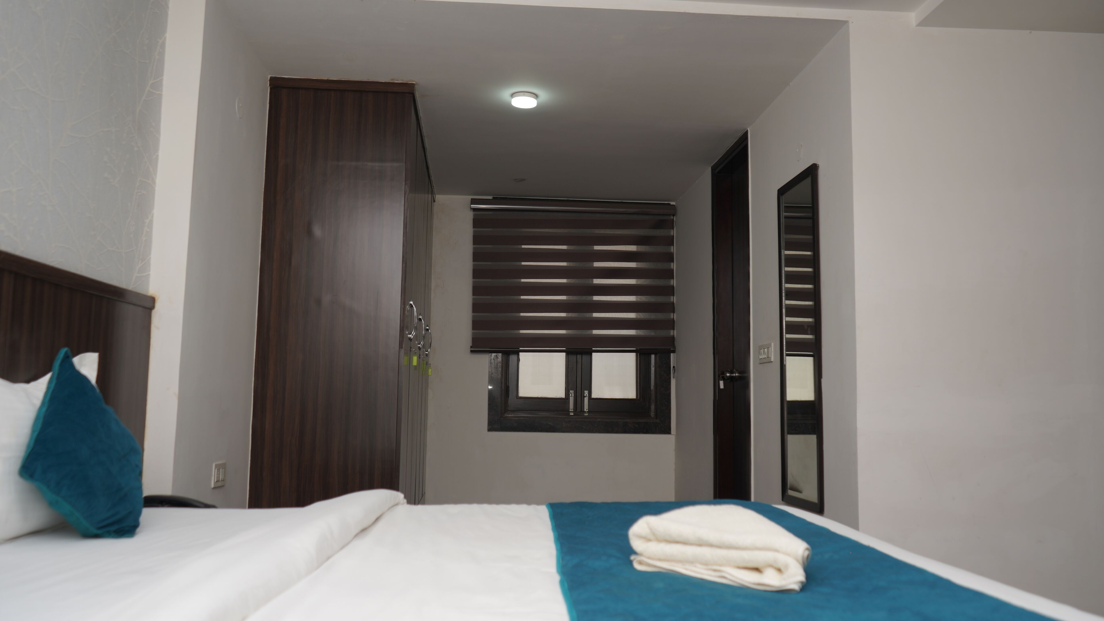 Deluxe Double Room With Balcony | Desk, laptop workspace, soundproofing, free WiFi