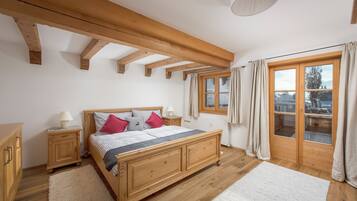 Two Bedroom Apartment | In-room safe, free WiFi, bed sheets