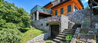 Hunting Lodge