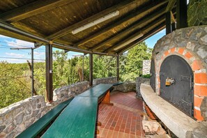 Khu ẩm thực ngoài trời