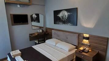 Standard Double Room, 1 Double Bed, Garden View | Frette Italian sheets, premium bedding, in-room safe, desk