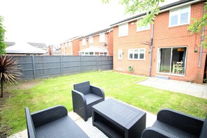 Terrace/patio - Warmsworth - 3 Bed Detached - Quiet Cul De Sac
refurbished to a High Standard (Doncaster)